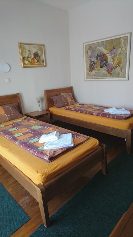Hostel Bimbo Скоп'є Екстер'єр фото