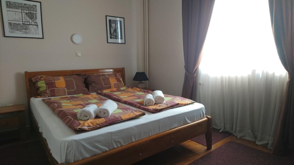 Hostel Bimbo Скоп'є Екстер'єр фото