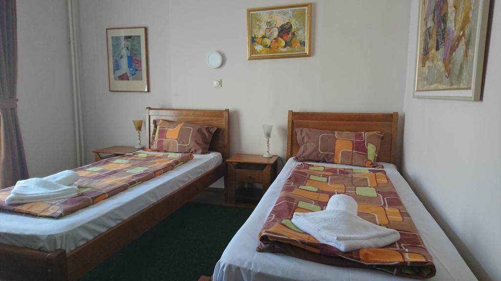 Hostel Bimbo Скоп'є Екстер'єр фото