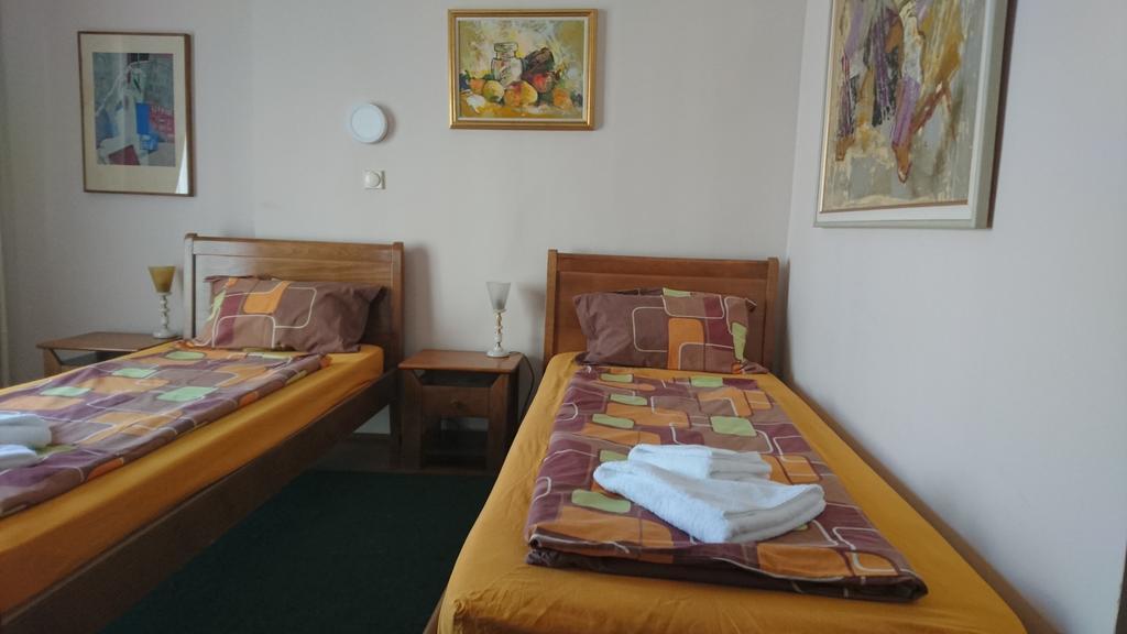 Hostel Bimbo Скоп'є Екстер'єр фото