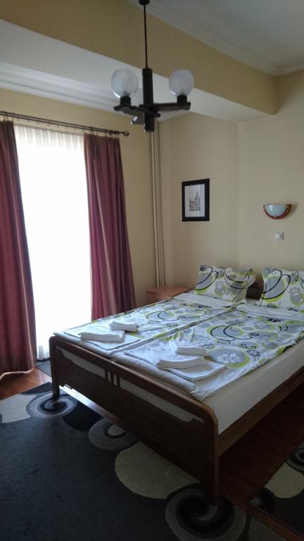 Hostel Bimbo Скоп'є Екстер'єр фото
