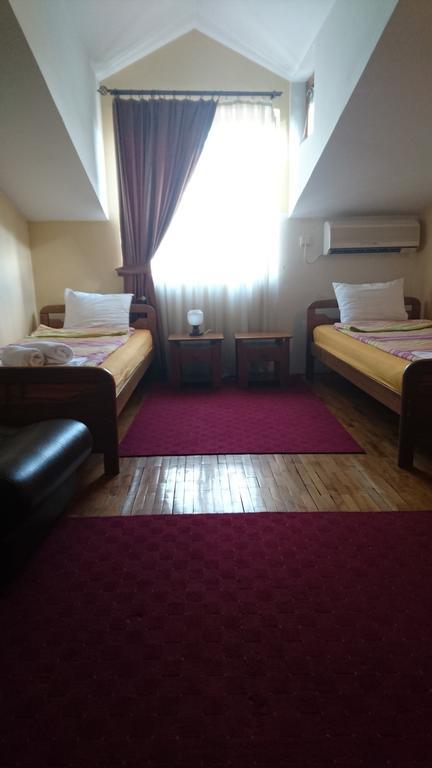 Hostel Bimbo Скоп'є Екстер'єр фото