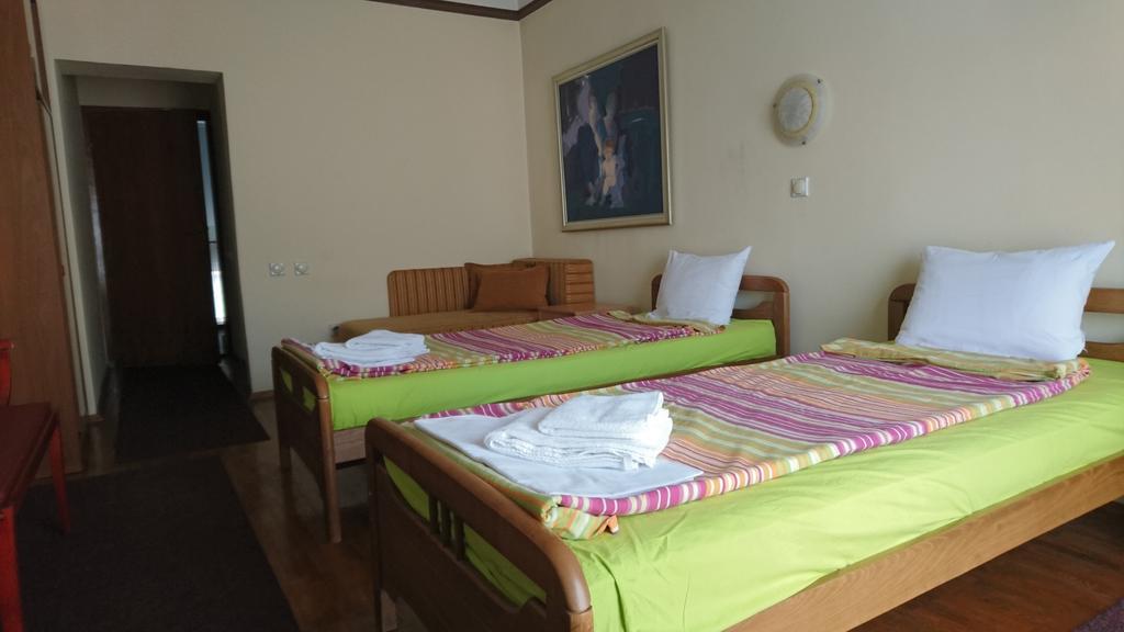 Hostel Bimbo Скоп'є Екстер'єр фото