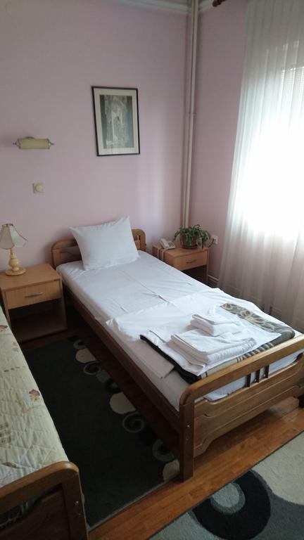 Hostel Bimbo Скоп'є Екстер'єр фото